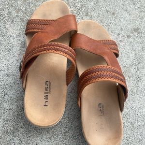 Halsa women’s 11W leather slide -in open toe strap with hook & loop closure